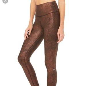 Alo Yoga high waisted airbrush leggings